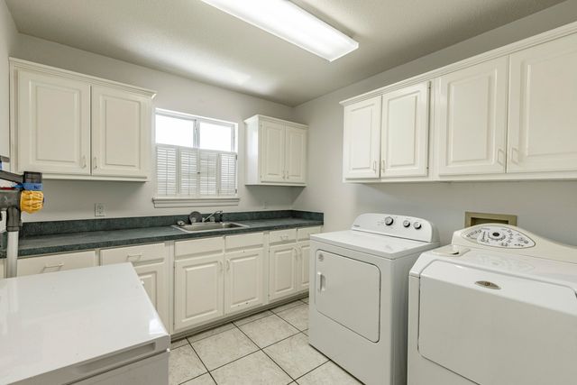 795 Blvd Of The Champions, Shalimar, FL 32579