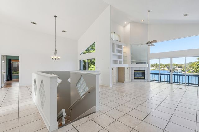 795 Blvd Of The Champions, Shalimar, FL 32579