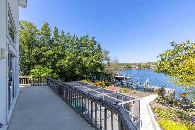 795 Blvd Of The Champions, Shalimar, FL 32579