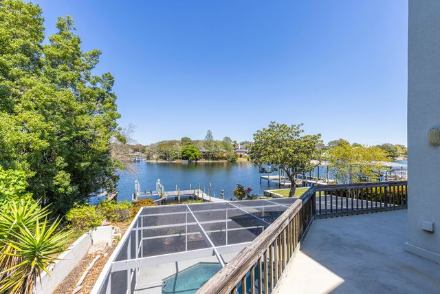 795 Blvd Of The Champions, Shalimar, FL 32579