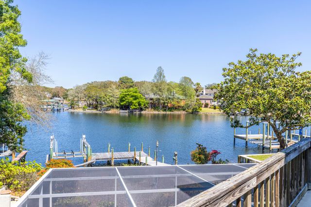 795 Blvd Of The Champions, Shalimar, FL 32579