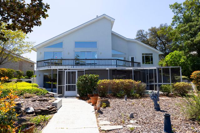 795 Blvd Of The Champions, Shalimar, FL 32579