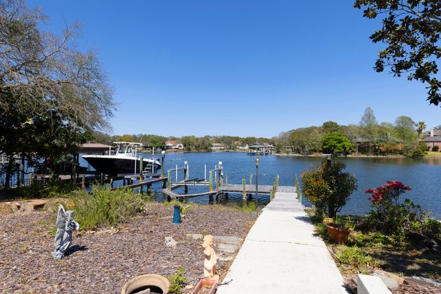 795 Blvd Of The Champions, Shalimar, FL 32579