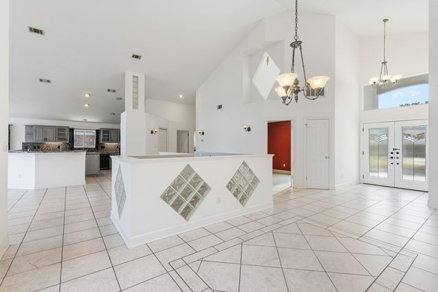 795 Blvd Of The Champions, Shalimar, FL 32579