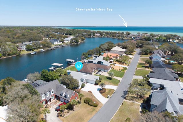 795 Blvd Of The Champions, Shalimar, FL 32579