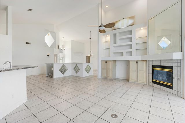 795 Blvd Of The Champions, Shalimar, FL 32579