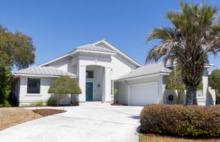 795 Blvd Of The Champions, Shalimar, FL 32579