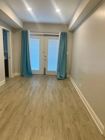 3322 N KOSTNER Avenue, Chicago, IL 60641