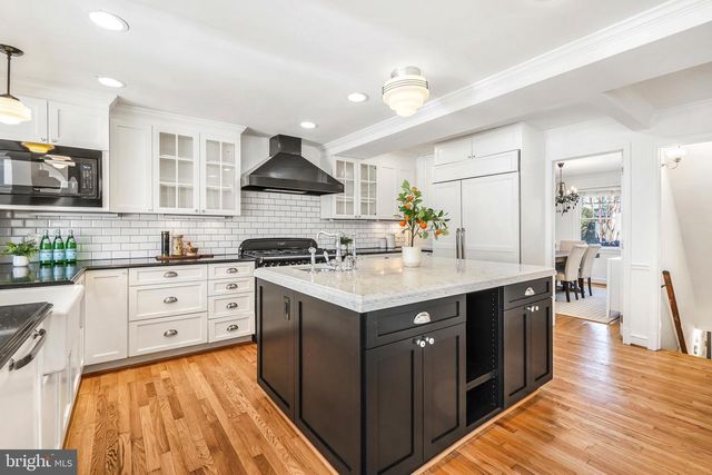 7012 EXETER RD, Bethesda, MD 20814