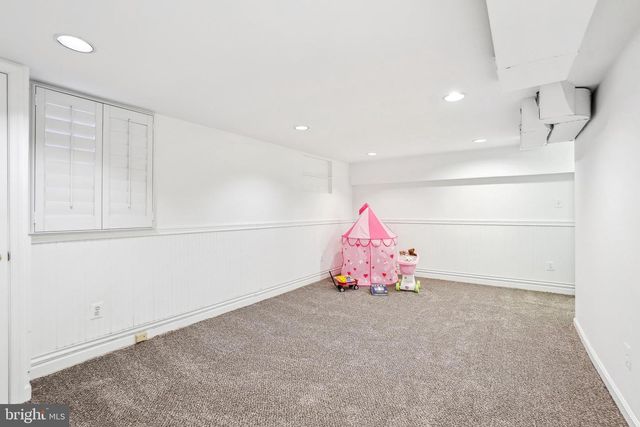 7012 EXETER RD, Bethesda, MD 20814