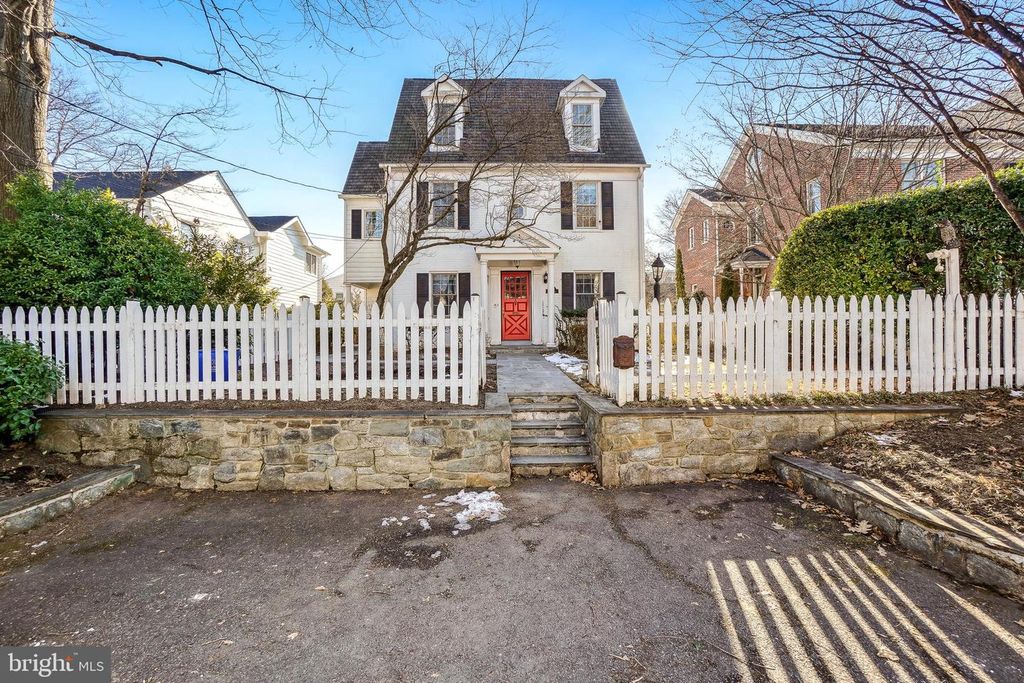 7012 EXETER RD, Bethesda, MD 20814