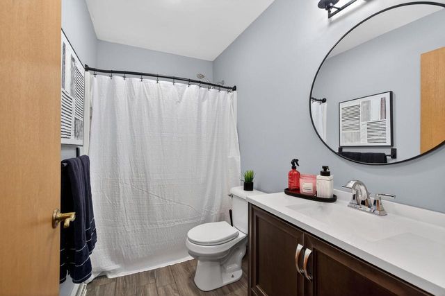 1422 GOLDENROD CIRCLE, West Bend, WI 53095