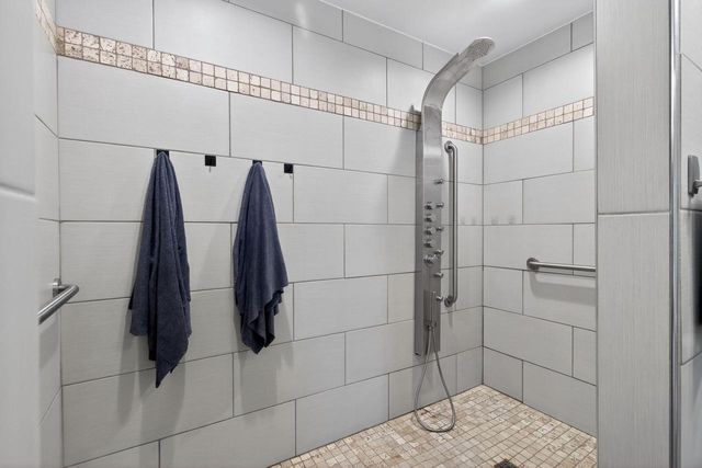 1422 GOLDENROD CIRCLE, West Bend, WI 53095