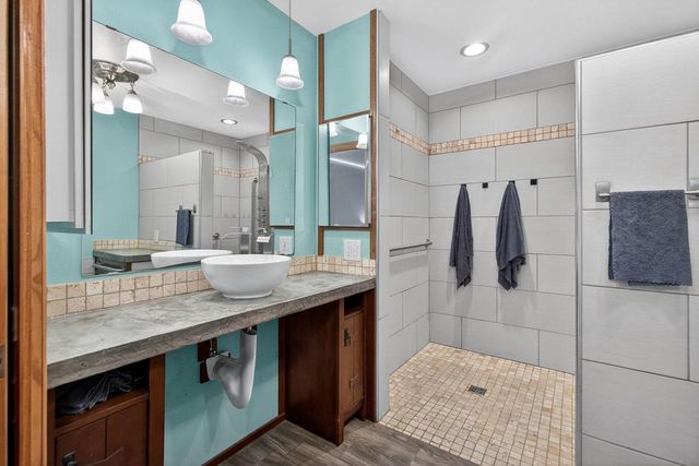 1422 GOLDENROD CIRCLE, West Bend, WI 53095