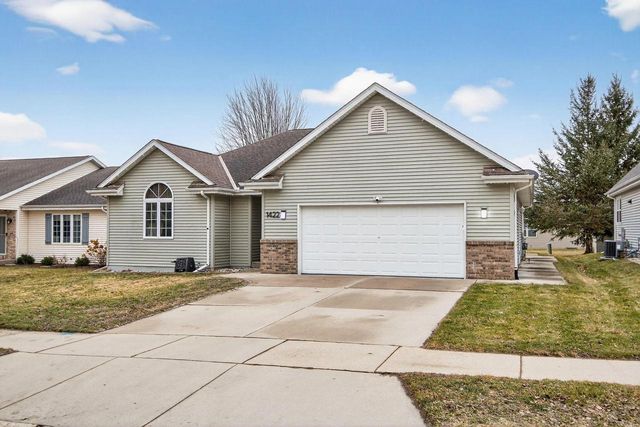 1422 GOLDENROD CIRCLE, West Bend, WI 53095