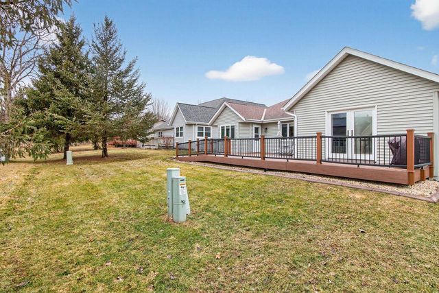 1422 GOLDENROD CIRCLE, West Bend, WI 53095