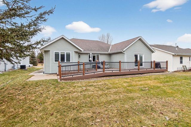 1422 GOLDENROD CIRCLE, West Bend, WI 53095