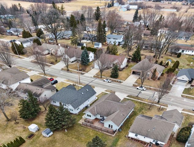 1422 GOLDENROD CIRCLE, West Bend, WI 53095