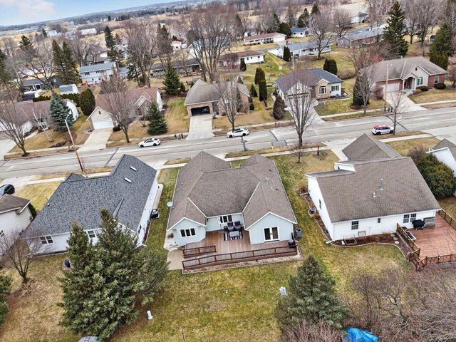 1422 GOLDENROD CIRCLE, West Bend, WI 53095