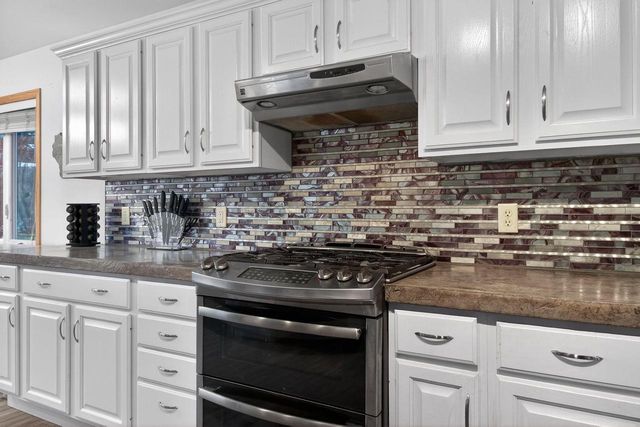 1422 GOLDENROD CIRCLE, West Bend, WI 53095