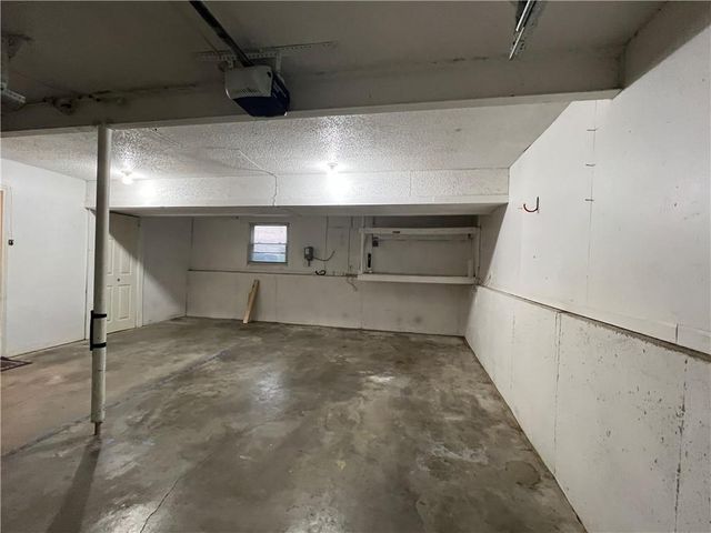 20701 S Walker Road, Spring Hill, KS 66083