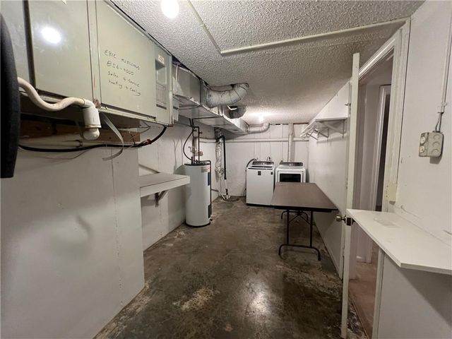 20701 S Walker Road, Spring Hill, KS 66083