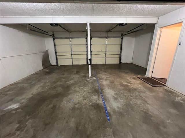 20701 S Walker Road, Spring Hill, KS 66083