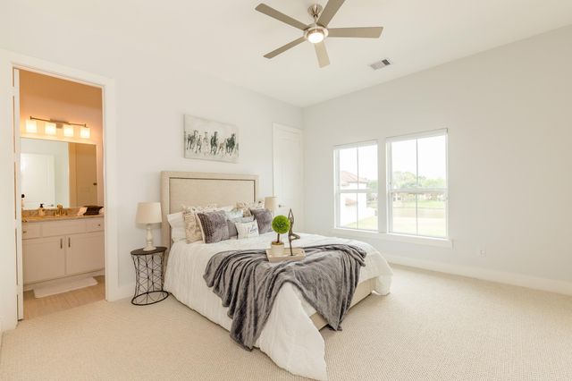 15323 Oyster Creek Lane SE, Sugar Land, TX 77478