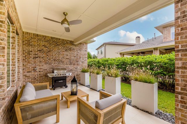 15323 Oyster Creek Lane SE, Sugar Land, TX 77478