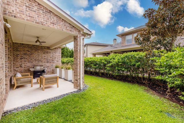 15323 Oyster Creek Lane SE, Sugar Land, TX 77478