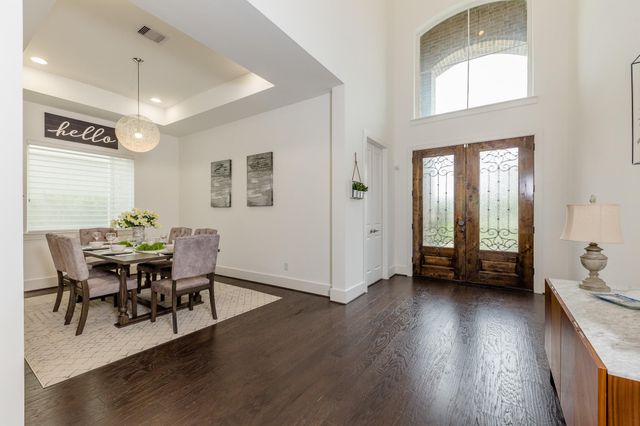 15323 Oyster Creek Lane SE, Sugar Land, TX 77478