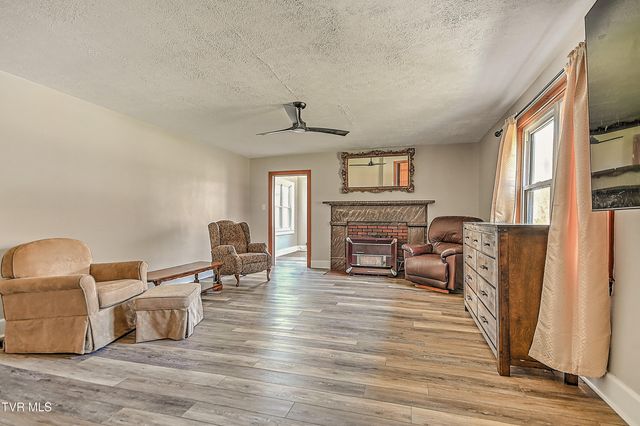 4855 Bloomingdale Road, Kingsport, TN 37660