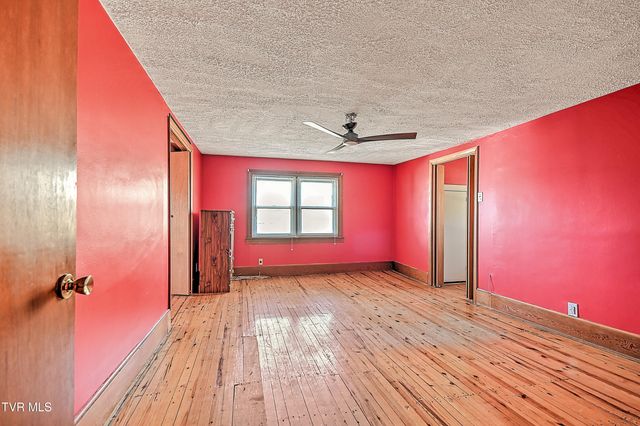 4855 Bloomingdale Road, Kingsport, TN 37660