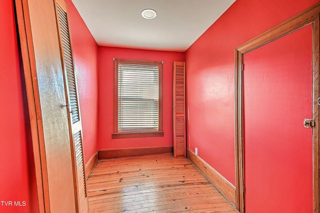 4855 Bloomingdale Road, Kingsport, TN 37660