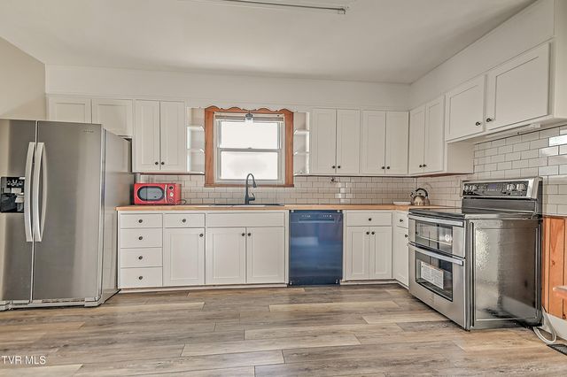 4855 Bloomingdale Road, Kingsport, TN 37660