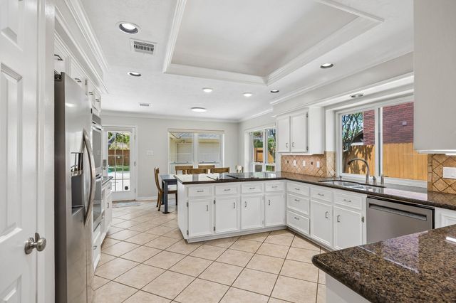 15114 Greenleaf Lane, Houston, TX 77062