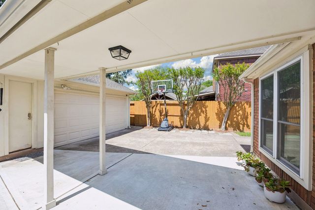 15114 Greenleaf Lane, Houston, TX 77062