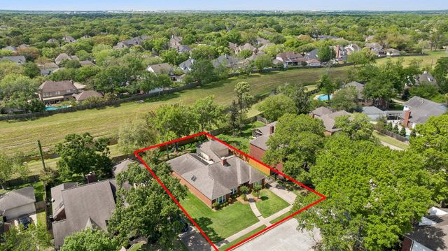 15114 Greenleaf Lane, Houston, TX 77062