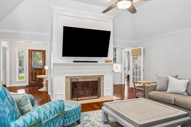 15114 Greenleaf Lane, Houston, TX 77062