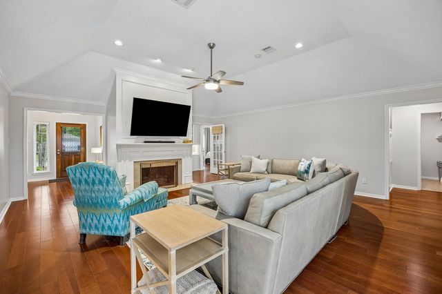 15114 Greenleaf Lane, Houston, TX 77062