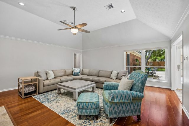 15114 Greenleaf Lane, Houston, TX 77062