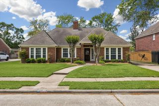 15114 Greenleaf Lane, Houston, TX 77062