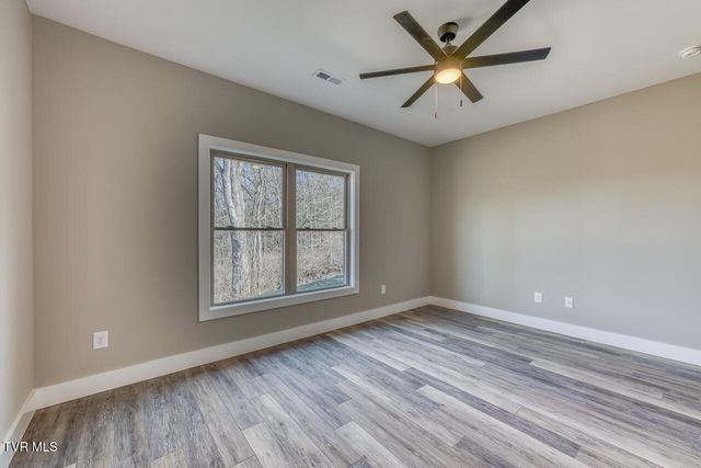 1091 Traders Walk, Johnson City, TN 37601