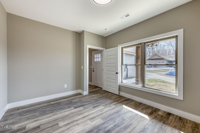 1091 Traders Walk, Johnson City, TN 37601