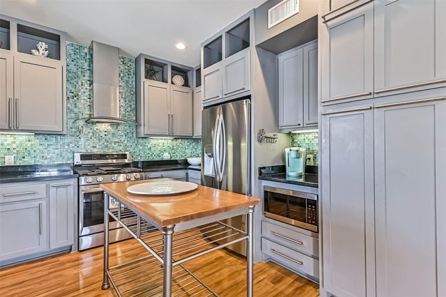 4214 Spanish Main, Galveston, TX 77554