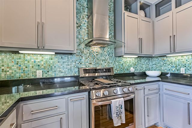 4214 Spanish Main, Galveston, TX 77554