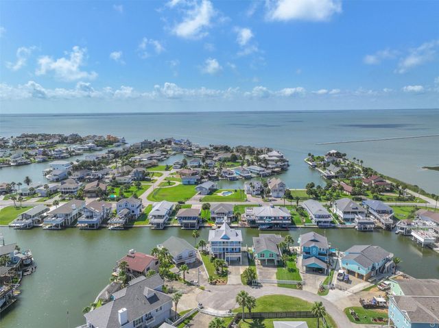 4214 Spanish Main, Galveston, TX 77554