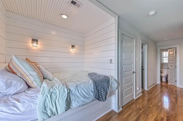 4214 Spanish Main, Galveston, TX 77554