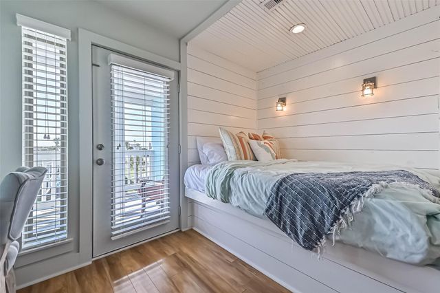 4214 Spanish Main, Galveston, TX 77554