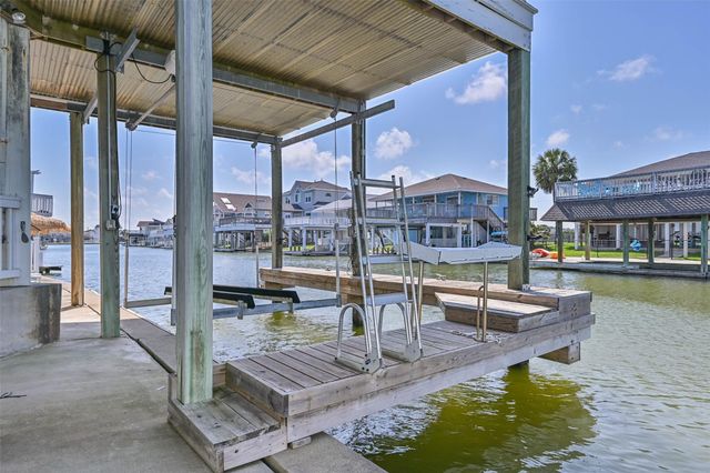 4214 Spanish Main, Galveston, TX 77554